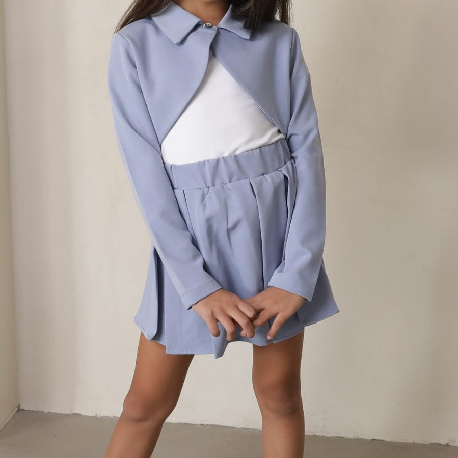 סט חצאית כפלים חולצה וג'קטון