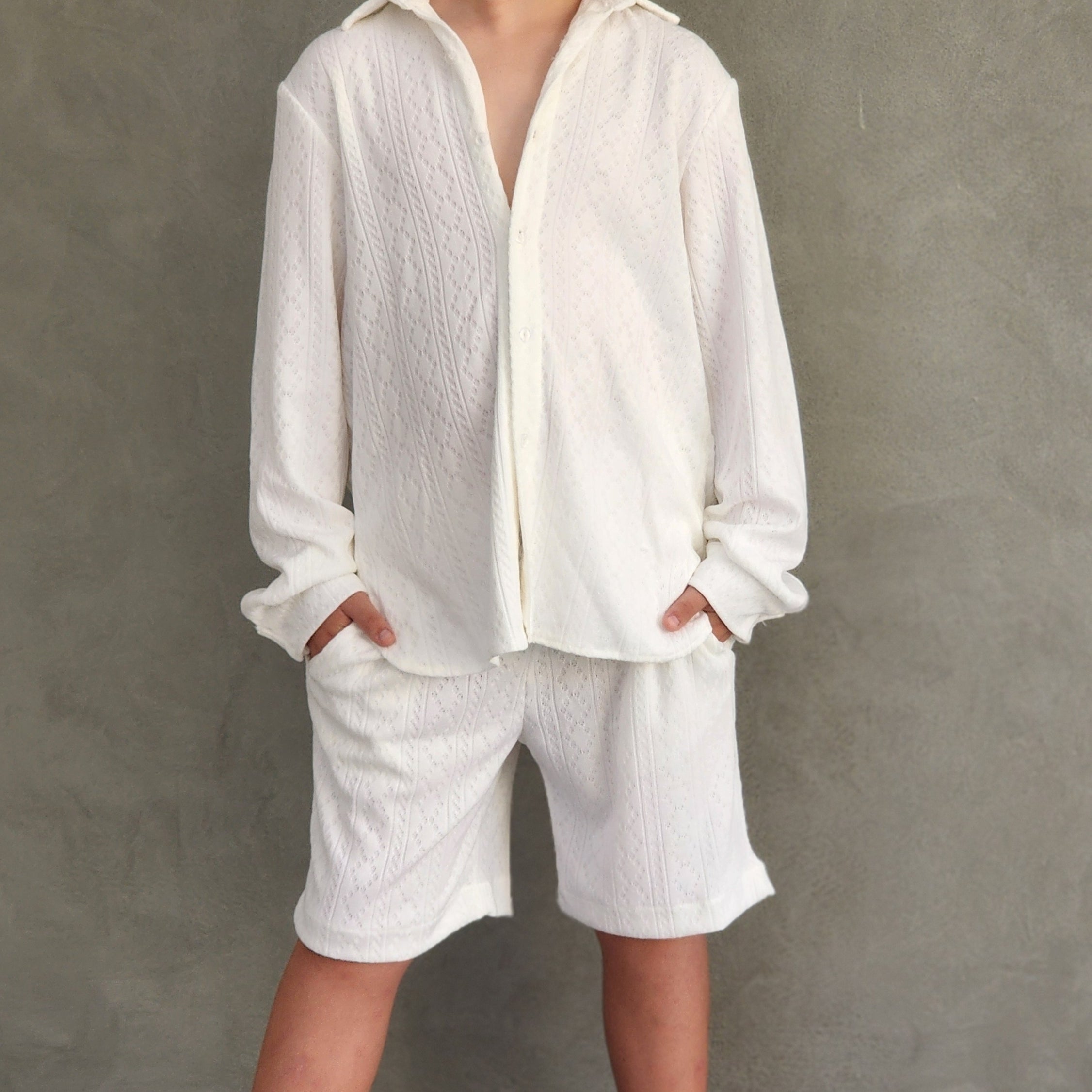 סט בנים ברמודה וחולצה מכופתרת טקסטורה