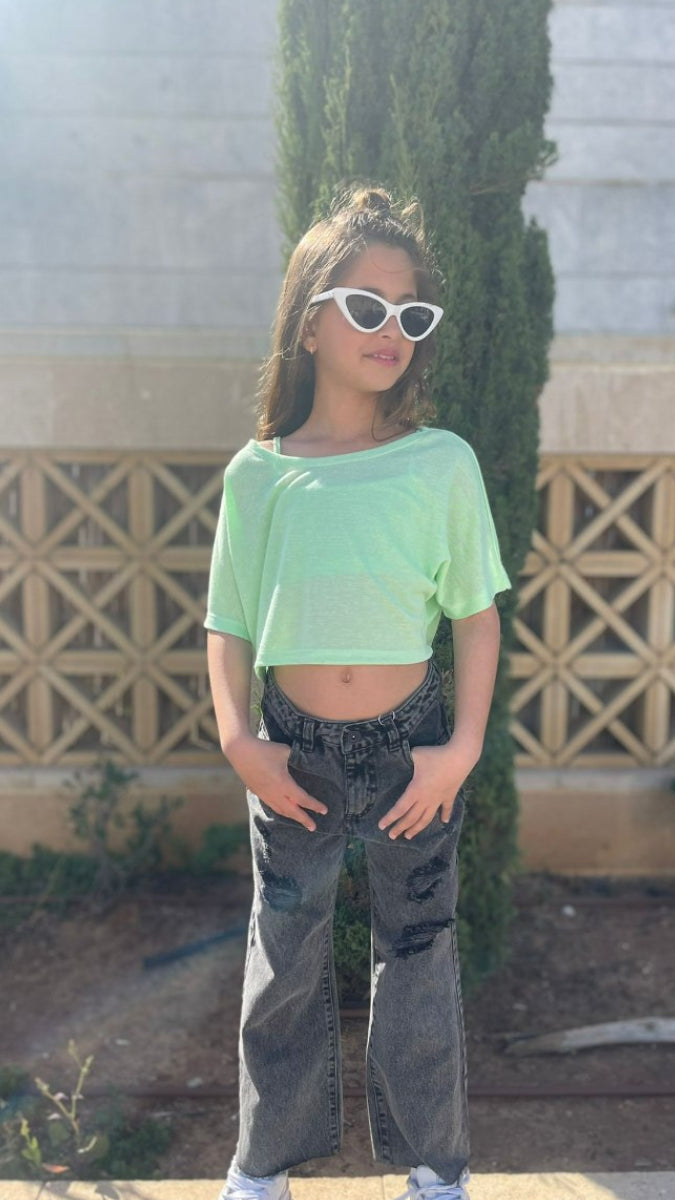 חולצה לילדה צווארון ניקי + גוזייה