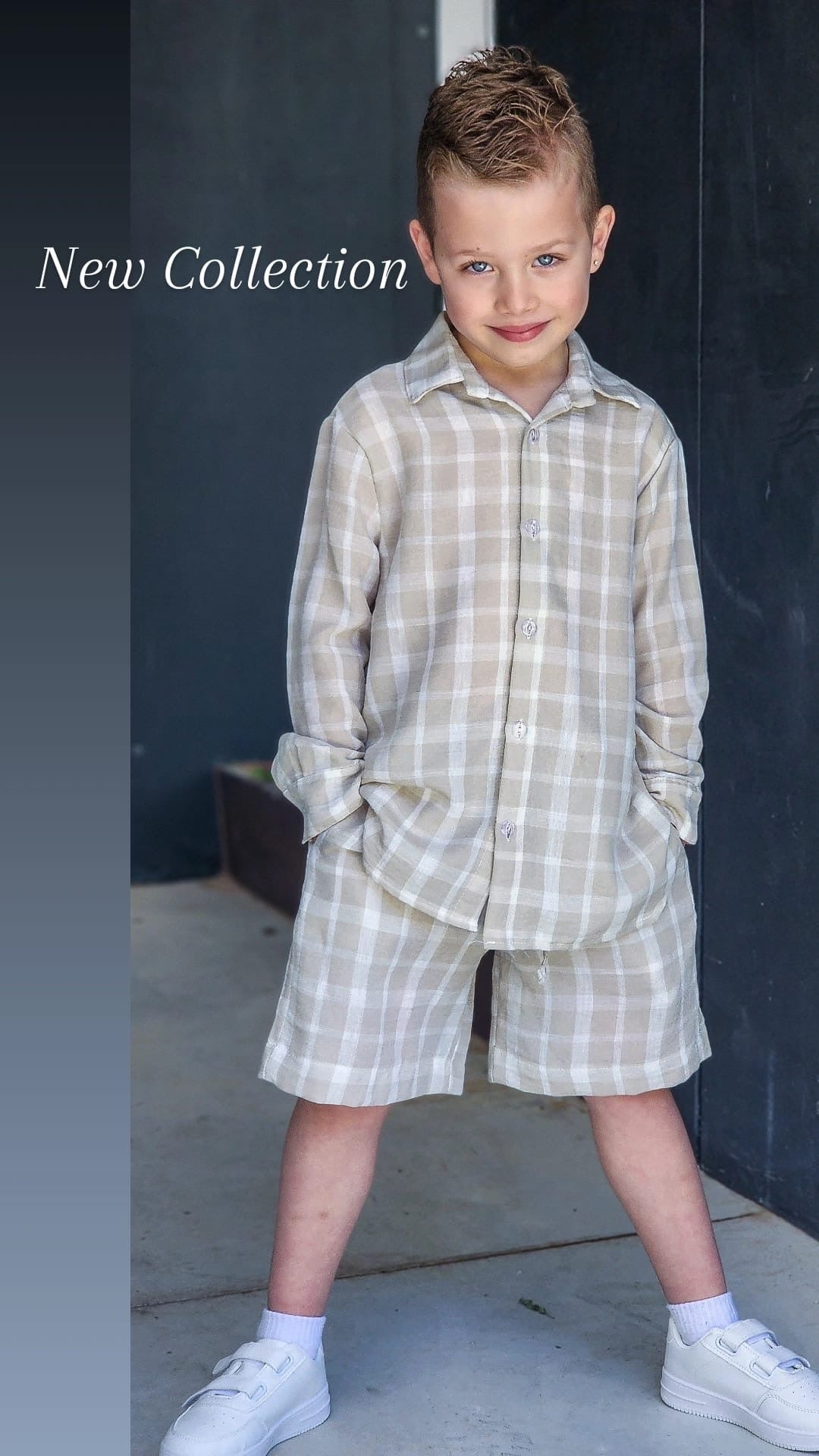 סט ברמודה משבצות לבנים וחולצה מכופתרת