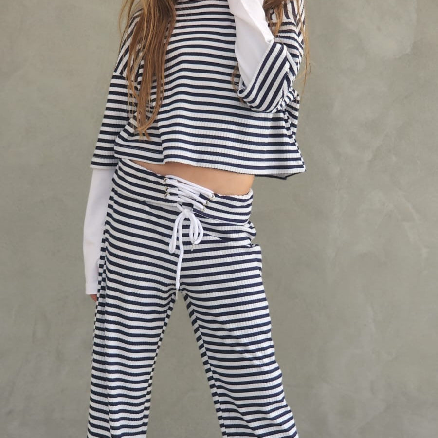 חליפת סריג פסים מכנס וחולצת שרוול כפפה