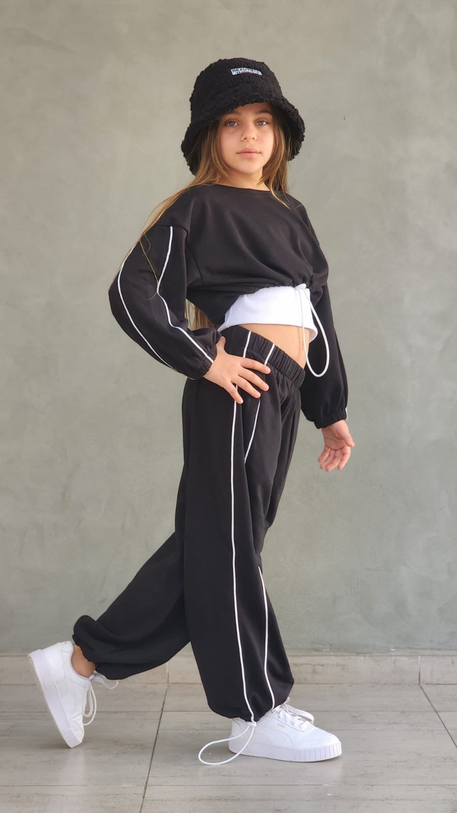 סט מכנס חולצה וגופייה לילדות