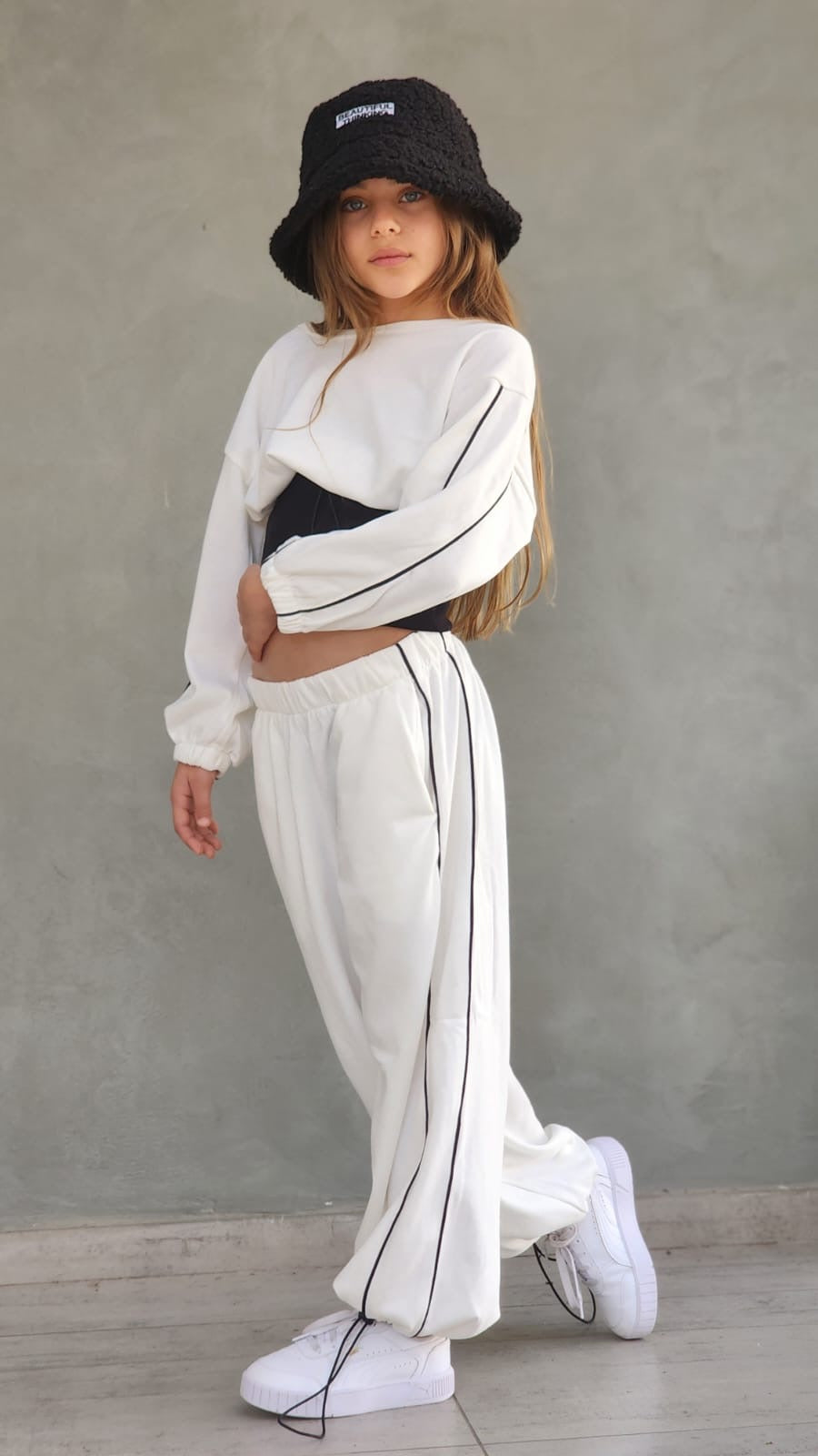 סט מכנס חולצה וגופייה לילדות