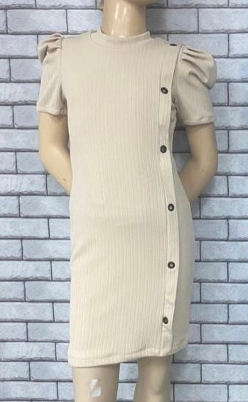 שמלה צמודה כוללת ביטנת ניאון