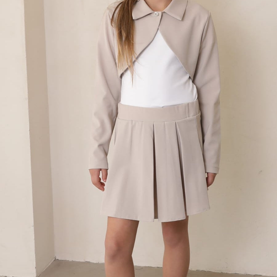 סט חצאית כפלים חולצה וג'קטון