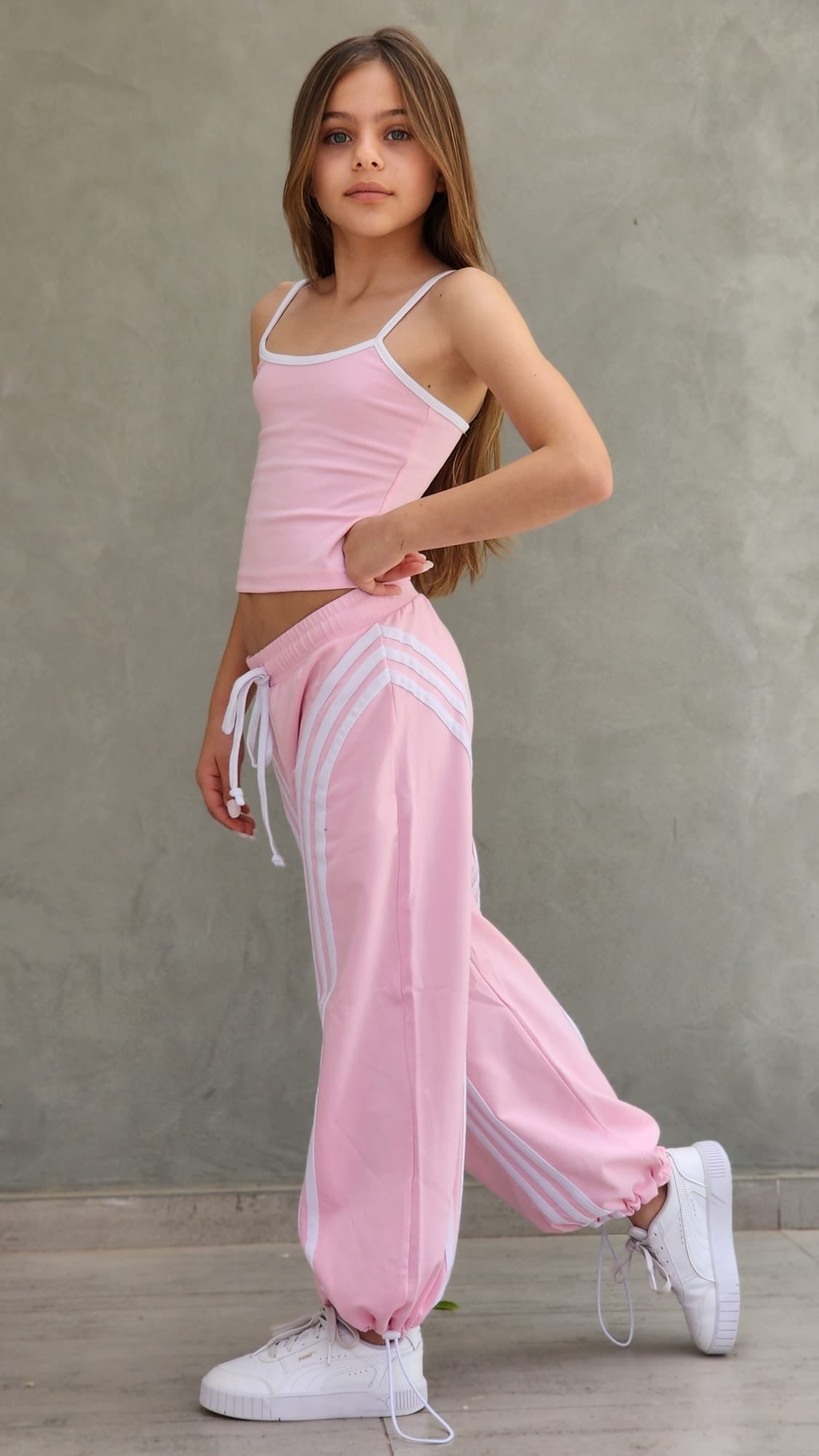 חליפת היפ הופ וורודה לבנות