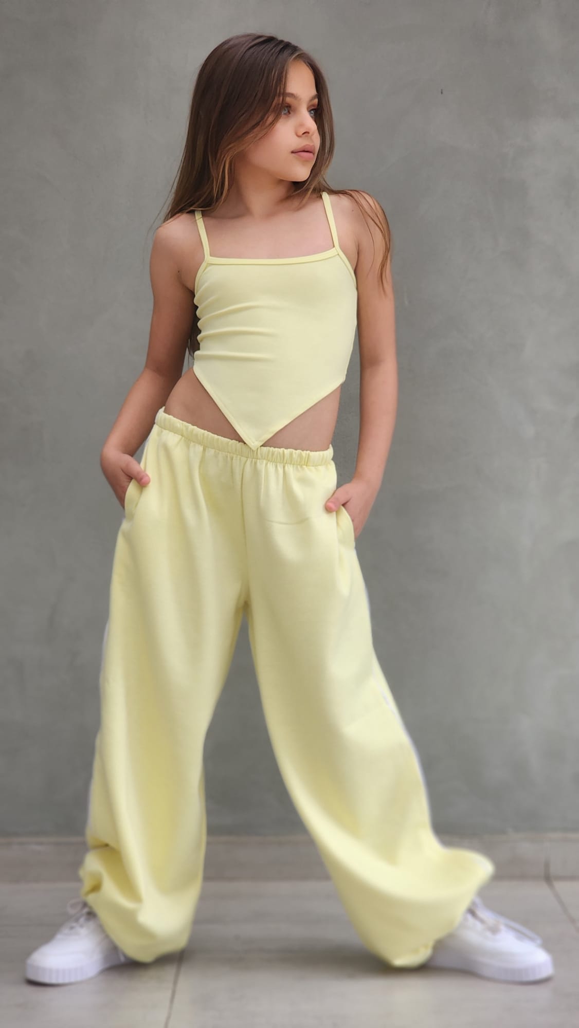 חליפת היפ הופ לבנות מכנס חולצה וגופייה