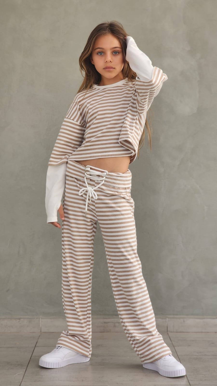 חליפת סריג פסים מכנס וחולצת שרוול כפפה