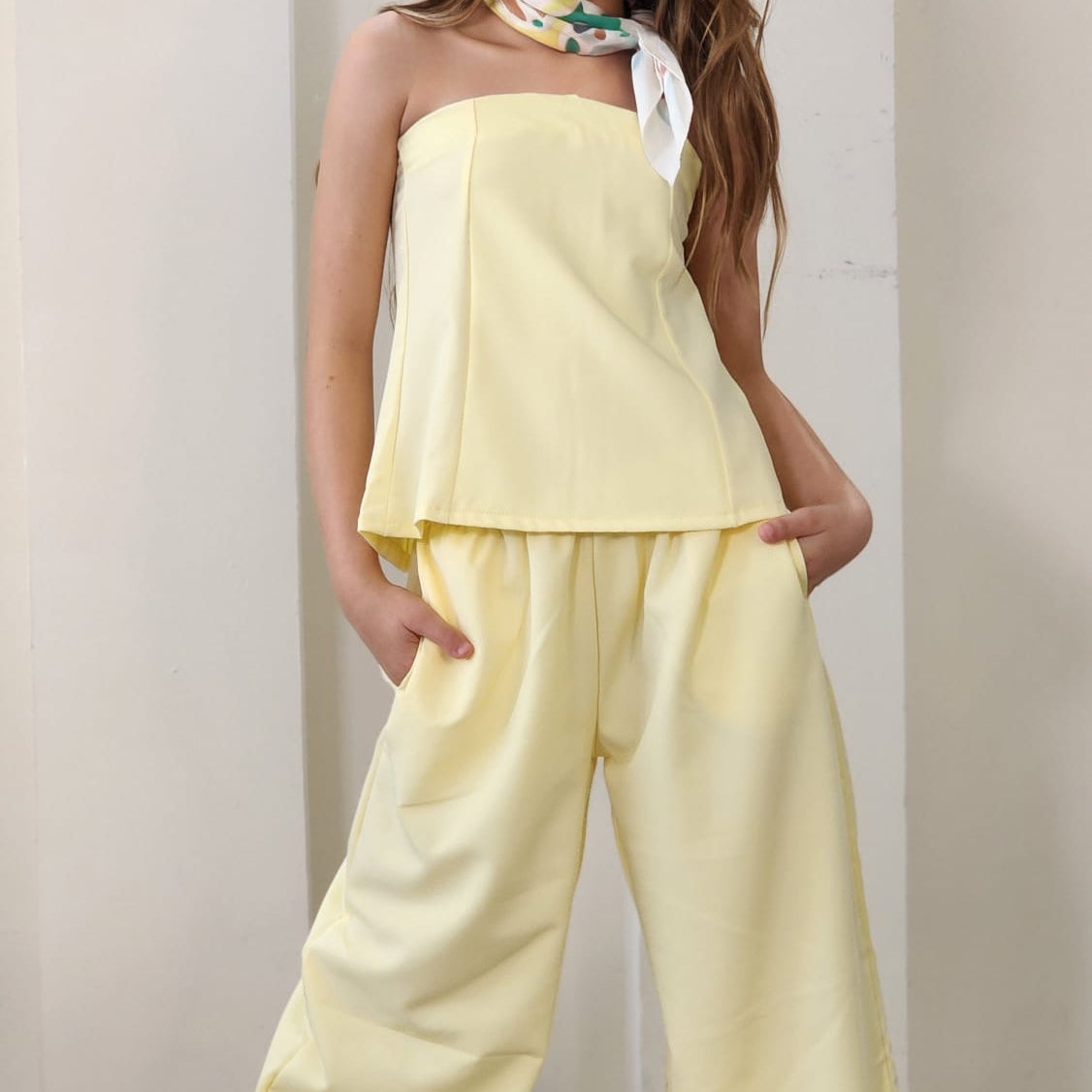 סט מכנס רחב ומחוך רוכסן גב