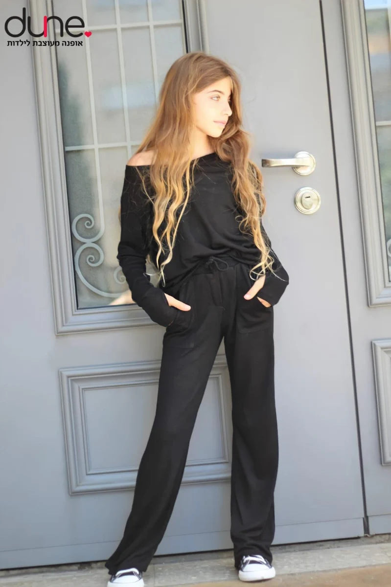 סט מכנס פדלפון וחולצת וי סריג סלאב