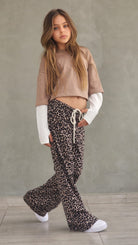 חליפת פרנצ'טרי מנומר וחולצה שילוב כפפה