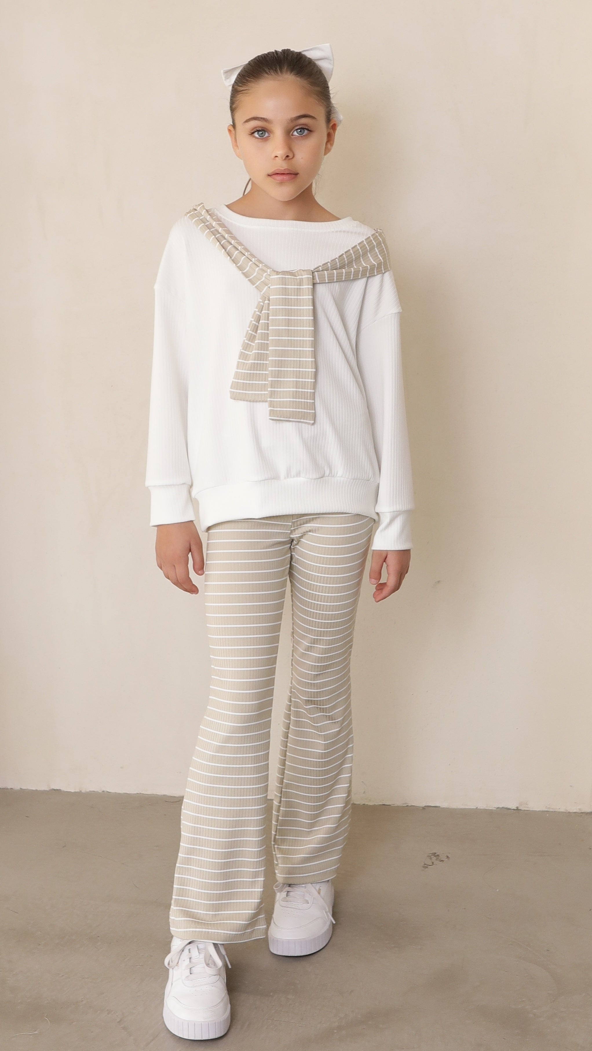 סט טייץ פסים פדלפון חולצת אוברסייז וצעיף