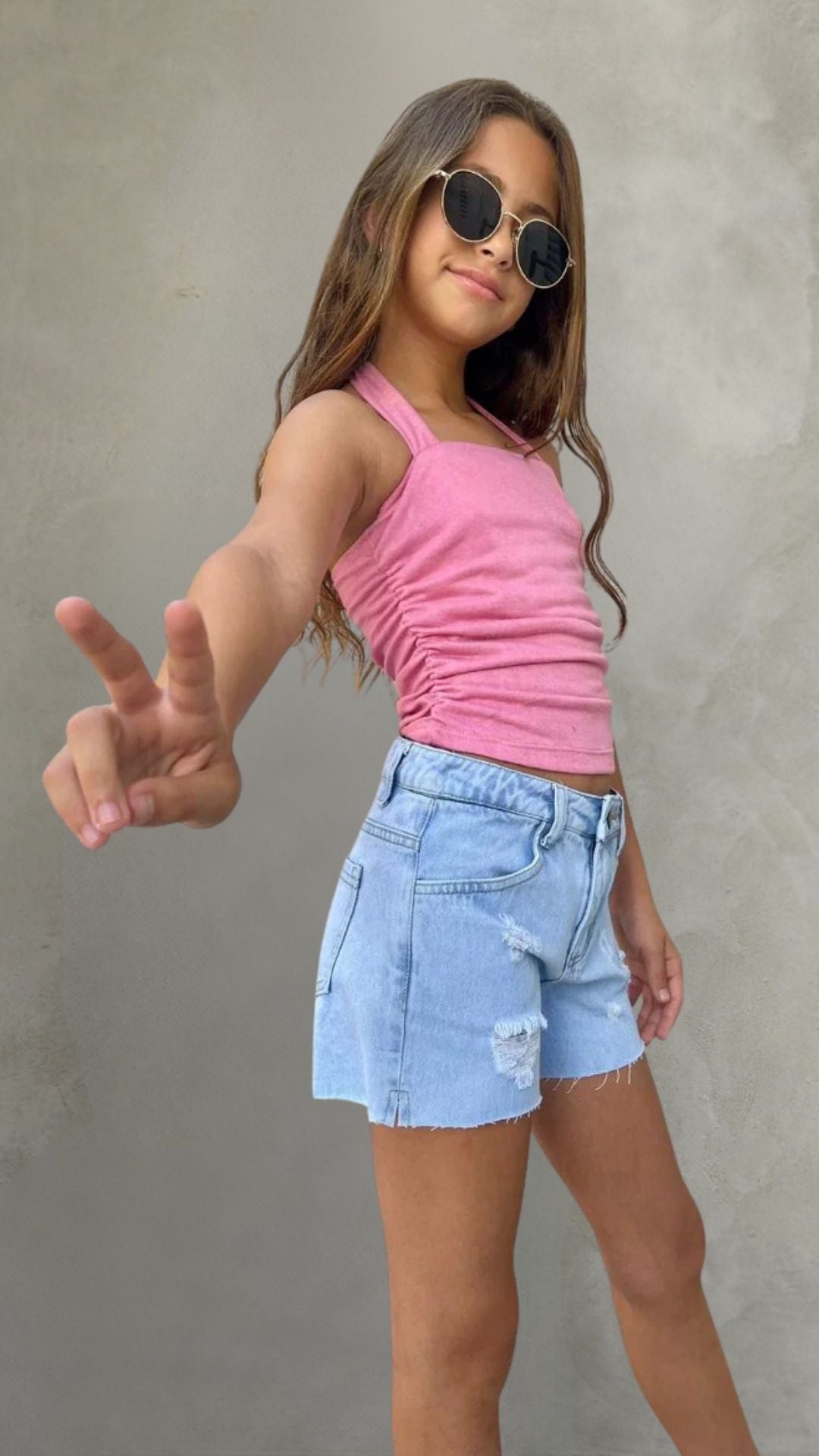 מכנס לילדה שורט ג'ינס קרעים קצר  בהיר