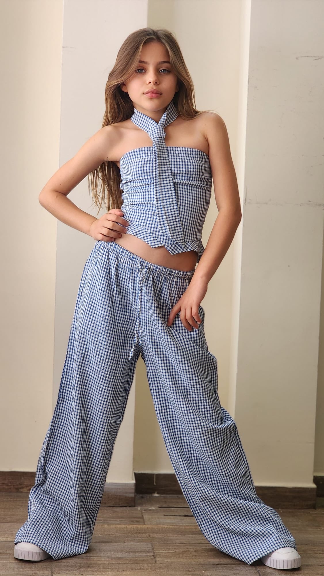 סט משבצות פפיטה - מכנס רחב סטרפלס עם גומי כיווץ ועניבה