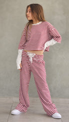 חליפת סריג פסים מכנס וחולצת שרוול כפפה