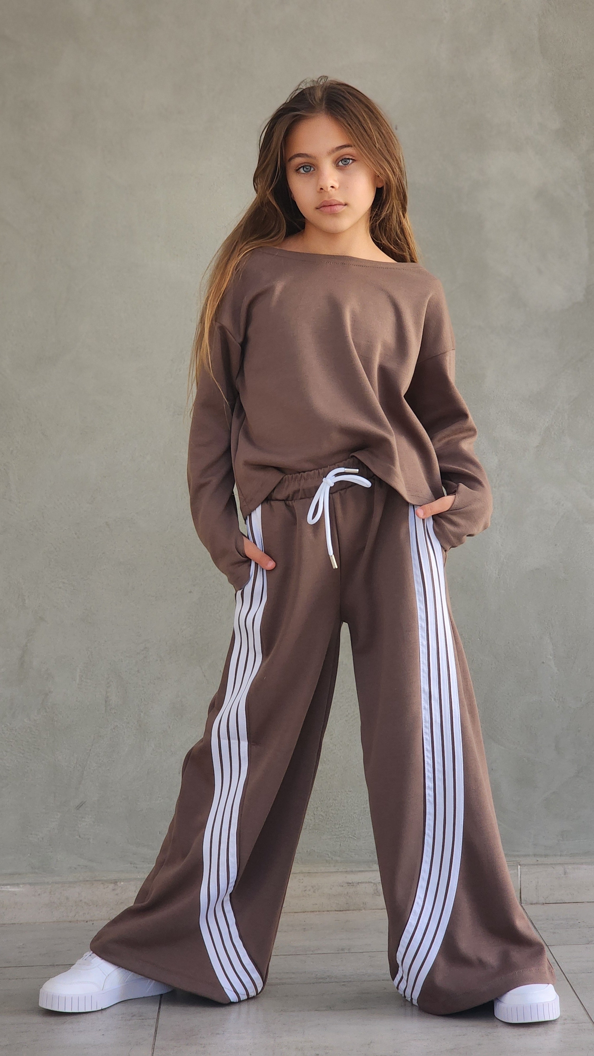 חליפת היפ הופ 4 פסים