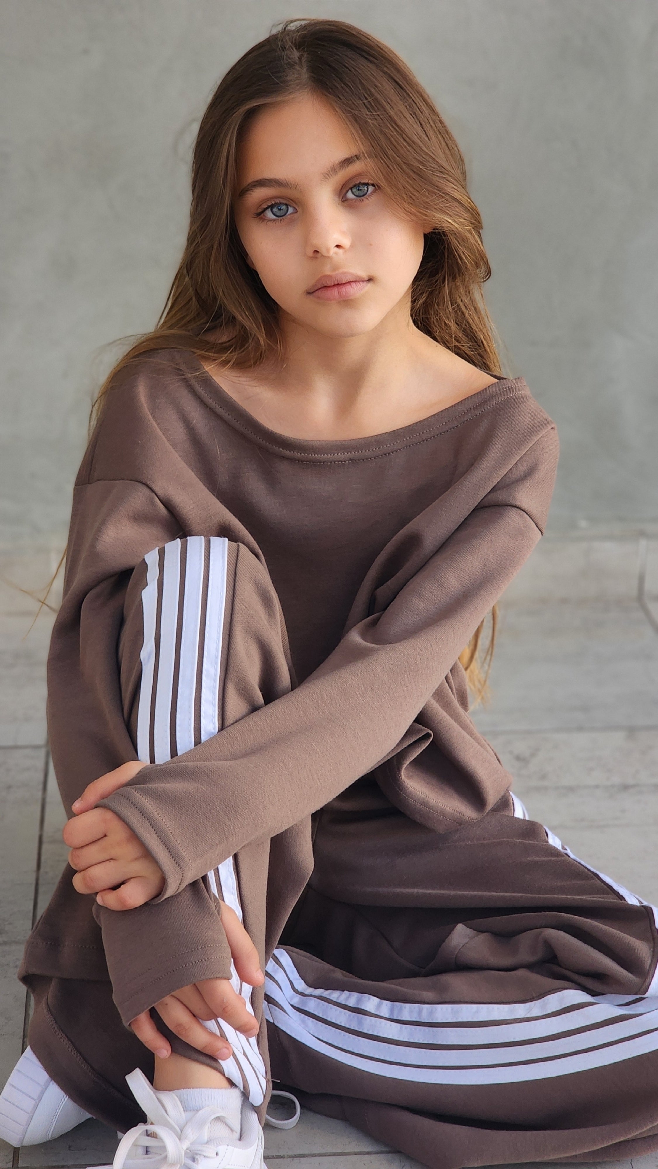 חליפת היפ הופ לבנות 4 פסים אליפטי וחולצת קרופ