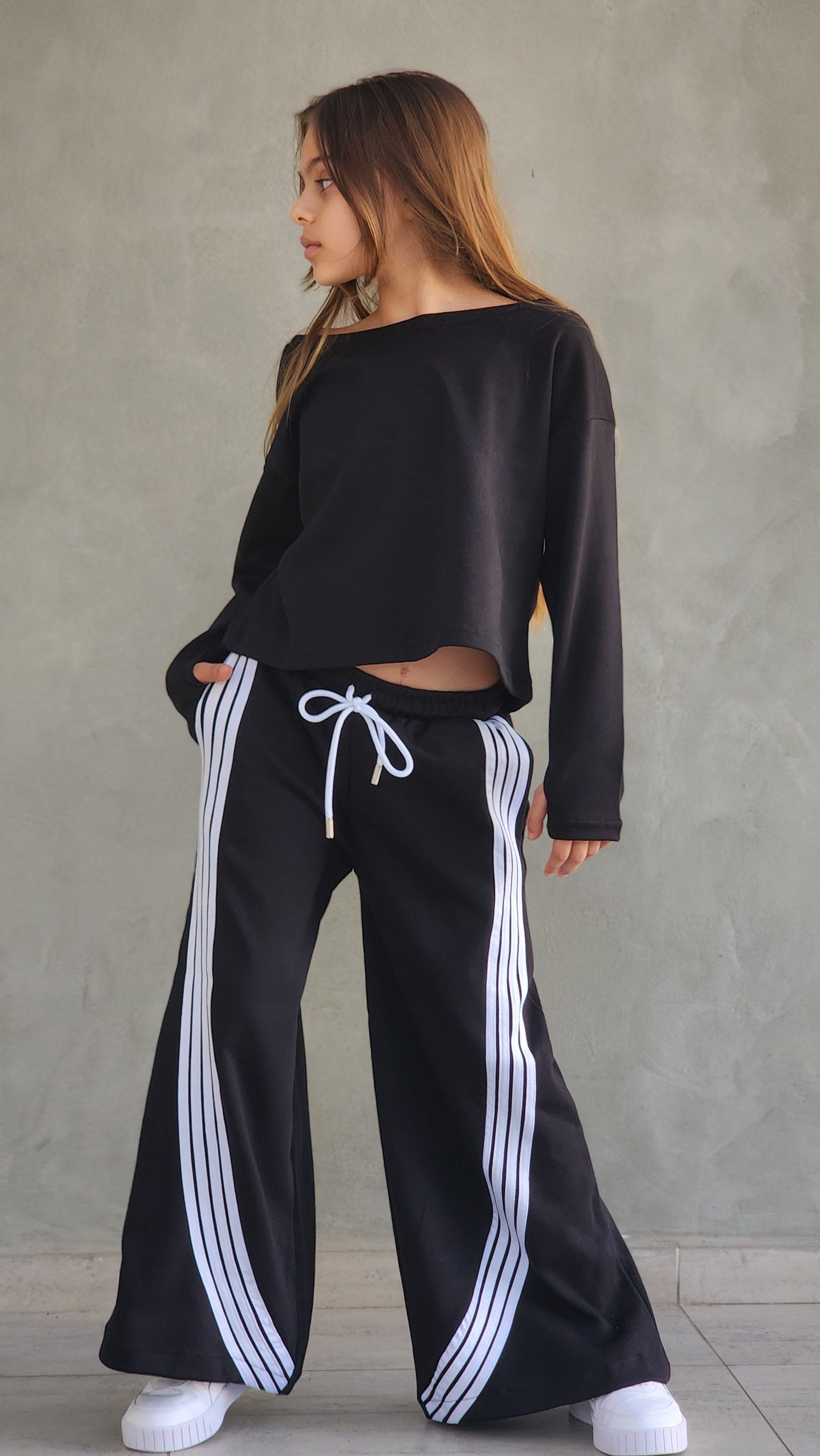 חליפת היפ הופ 4 פסים