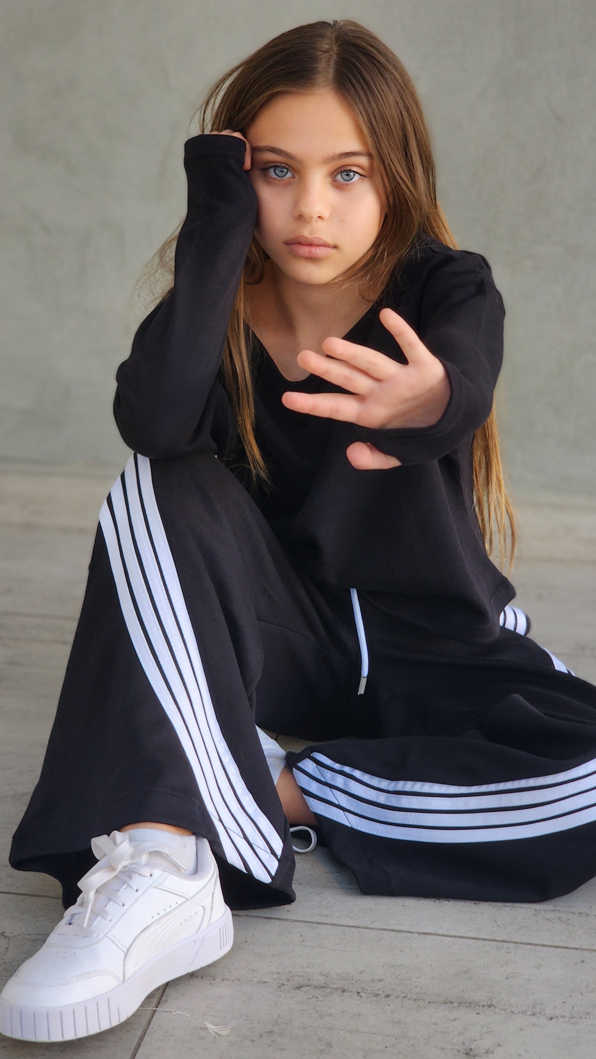 חליפת היפ הופ לבנות 4 פסים אליפטי וחולצת קרופ