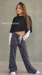 חליפת פרנצ'טרי מנומר וחולצה שילוב כפפה