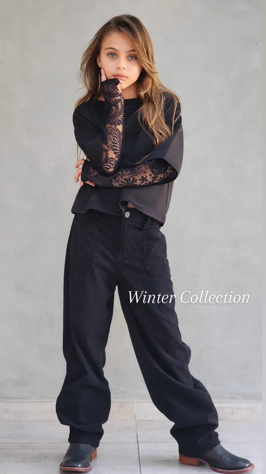 מכנס ארוך קורדרוי חולצת קרופ שרוול תחרה