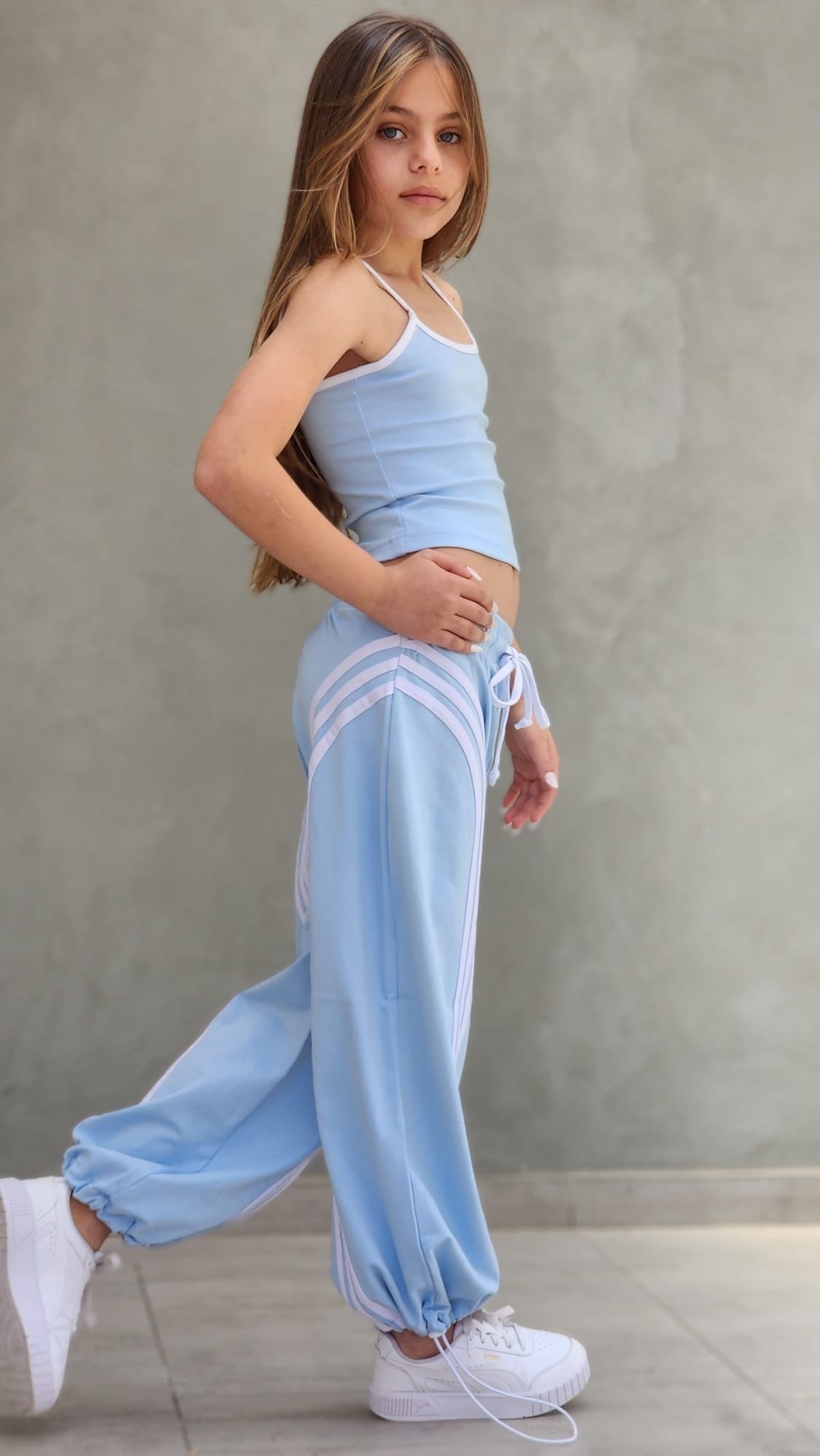 מכנסי היפ הופ וגופייה  תכלת לבנות
