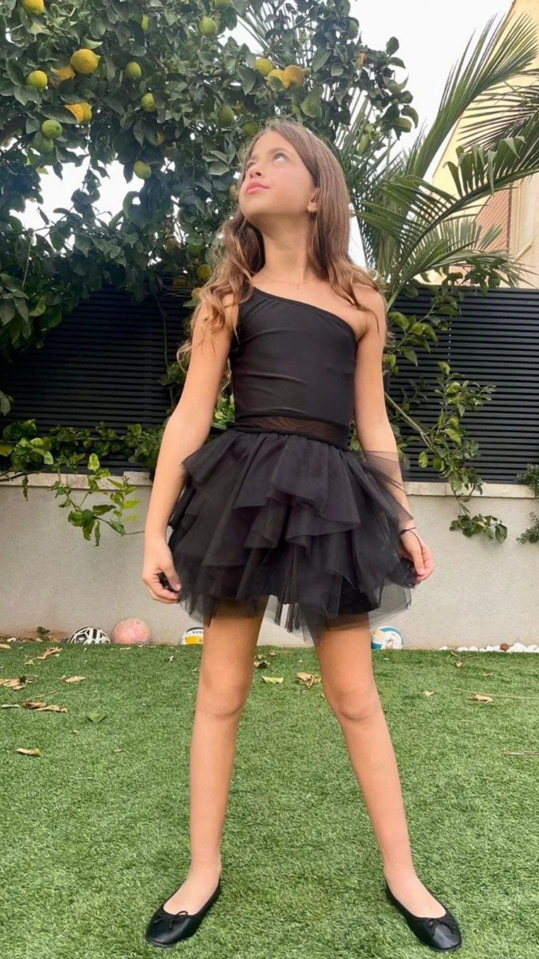 שמלה לילדה לארוע אלגנט עם טול כתף אחת לבנה