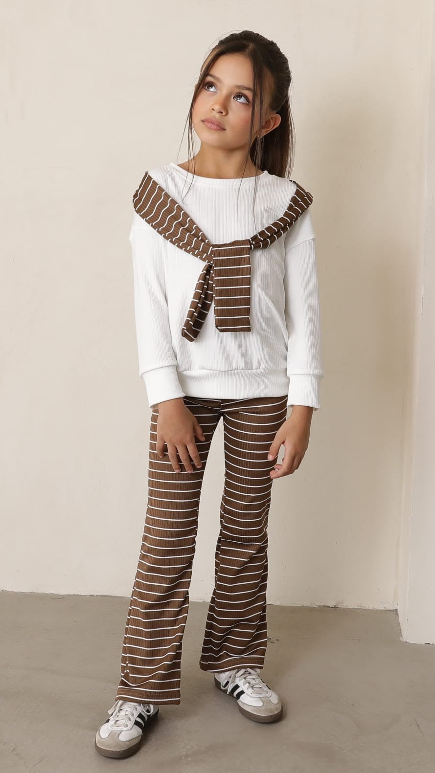 סט טייץ פסים פדלפון חולצת אוברסייז וצעיף