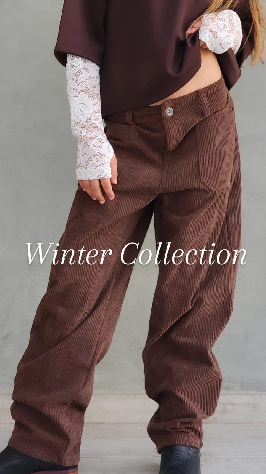 מכנס ארוך קורדרוי חולצת קרופ שרוול תחרה