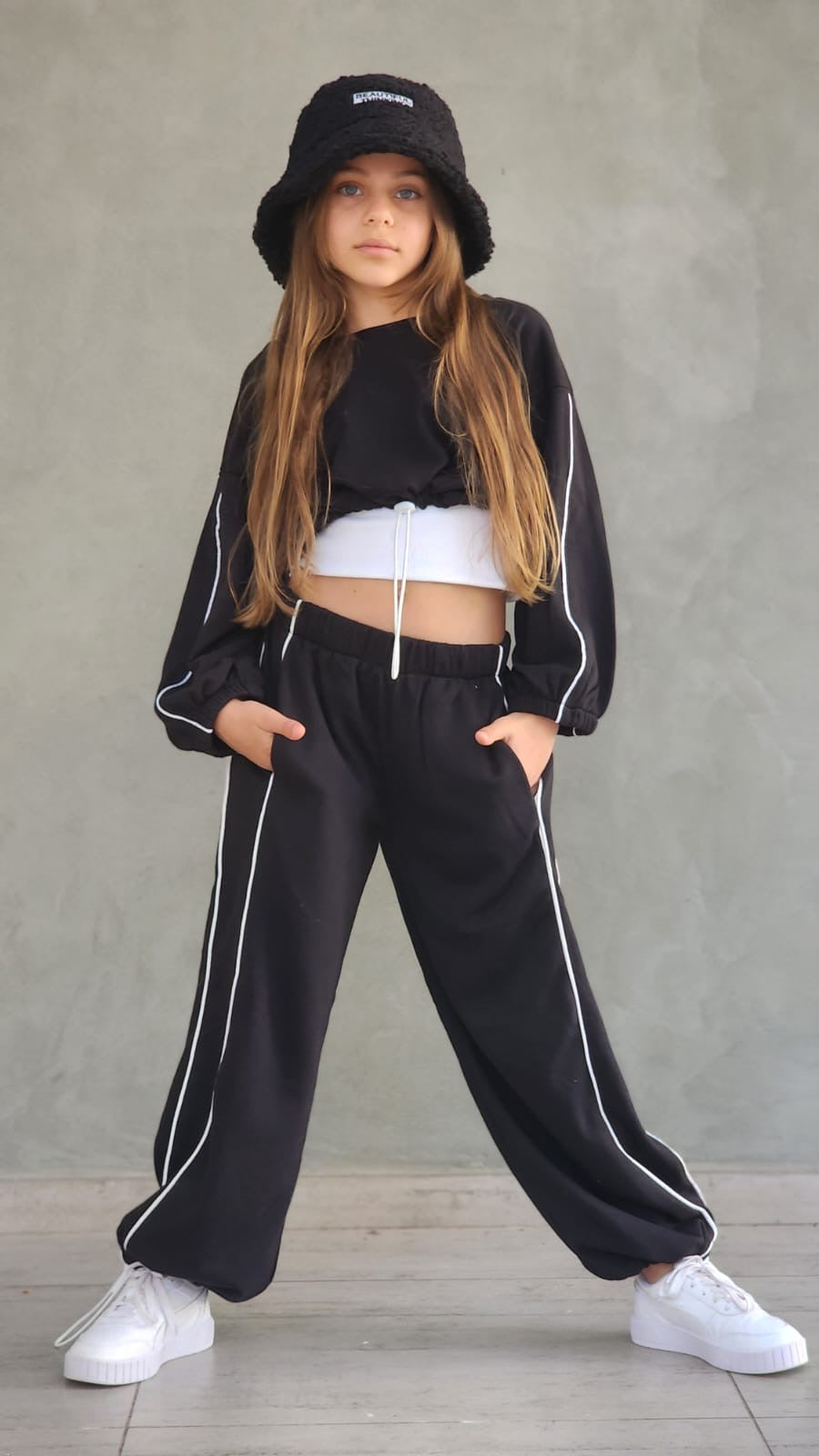 סט מכנס חולצה וגופייה לילדות