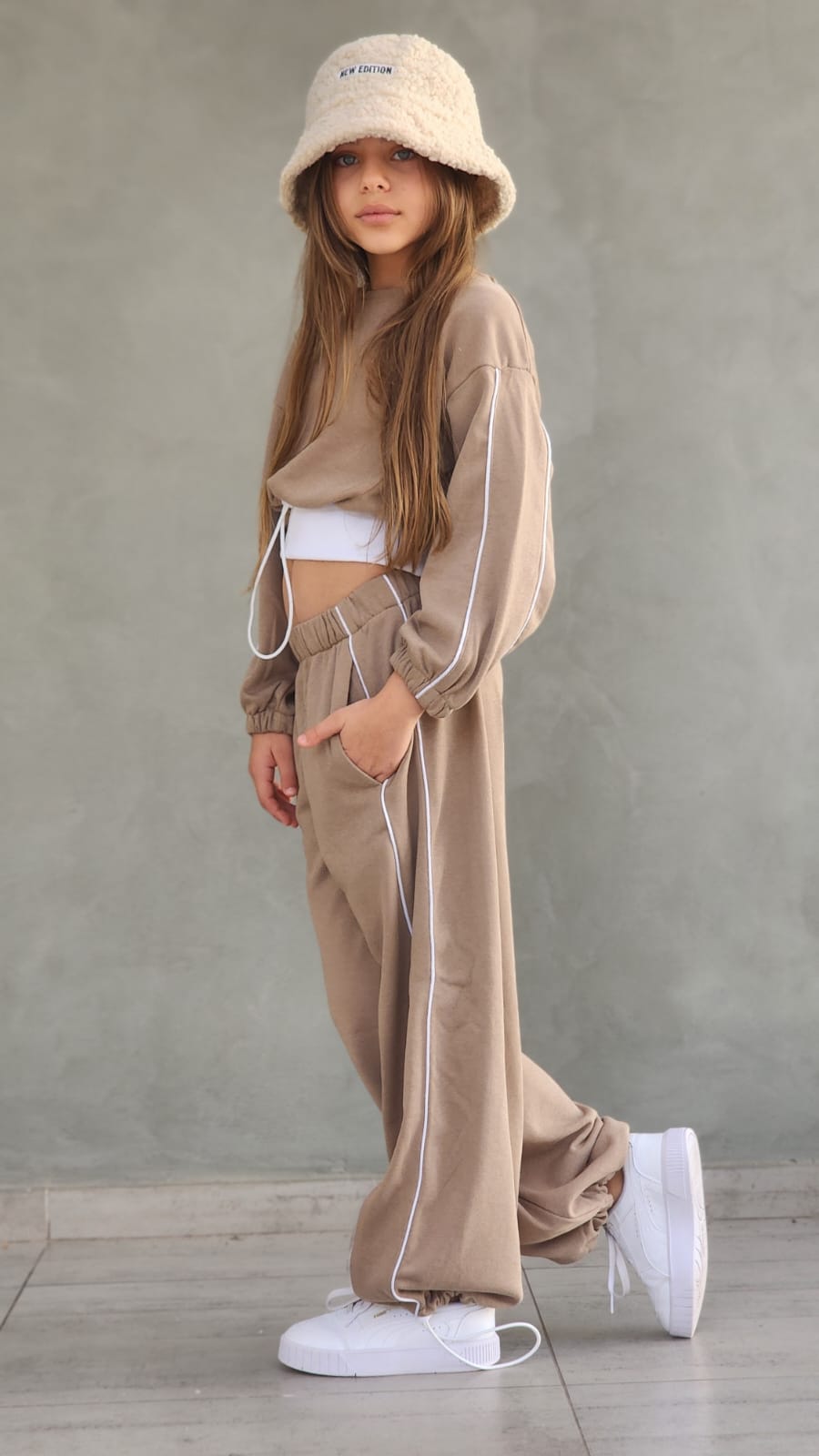 סט מכנס חולצה וגופייה לילדות