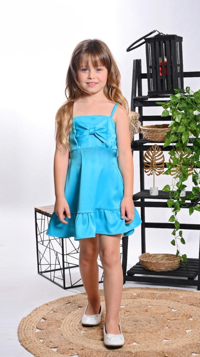 שמלה לילדה מסתובבת
