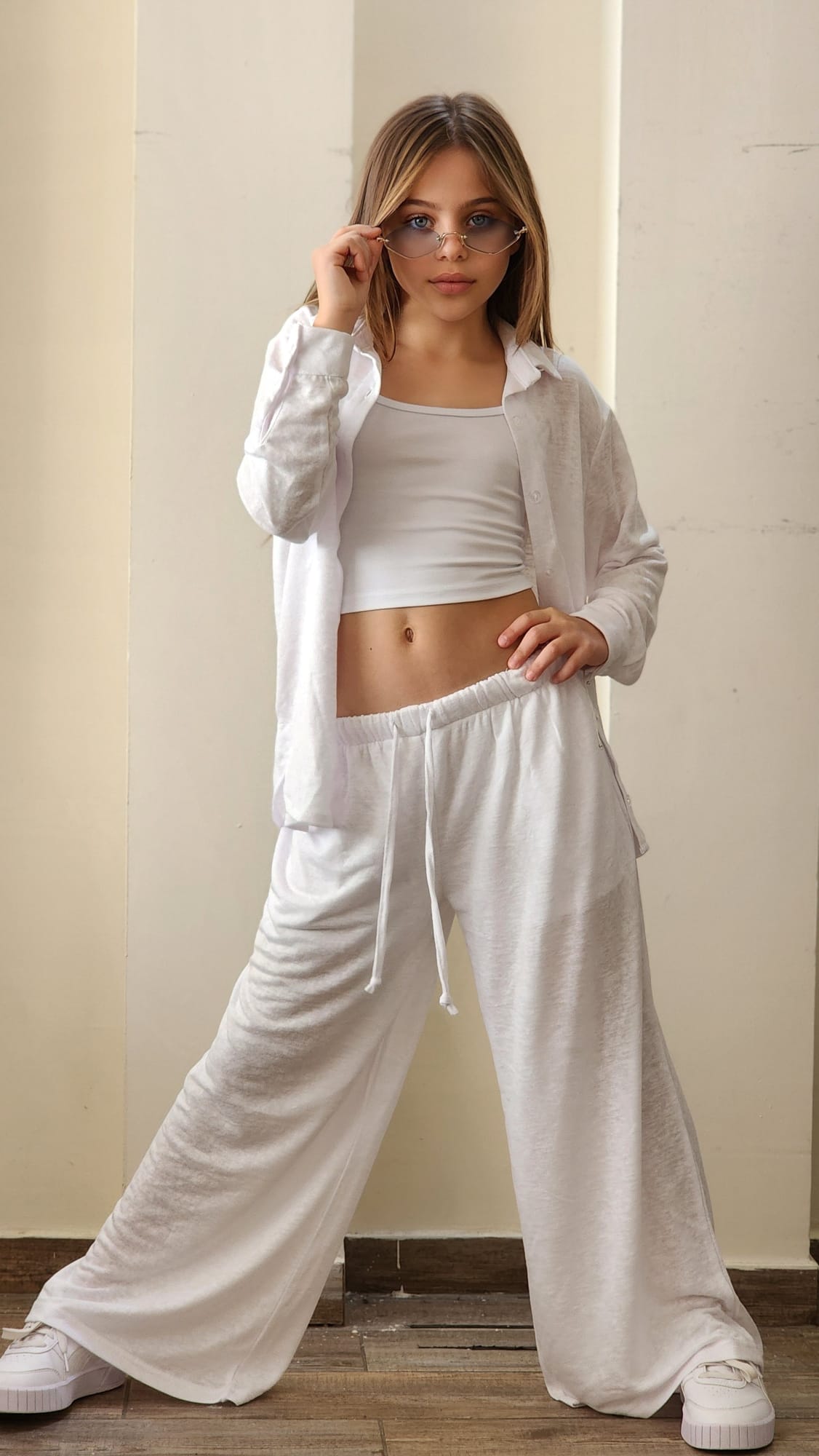 סט מכנס חולצה מכופתרת וגוזייה לילדות ונערות