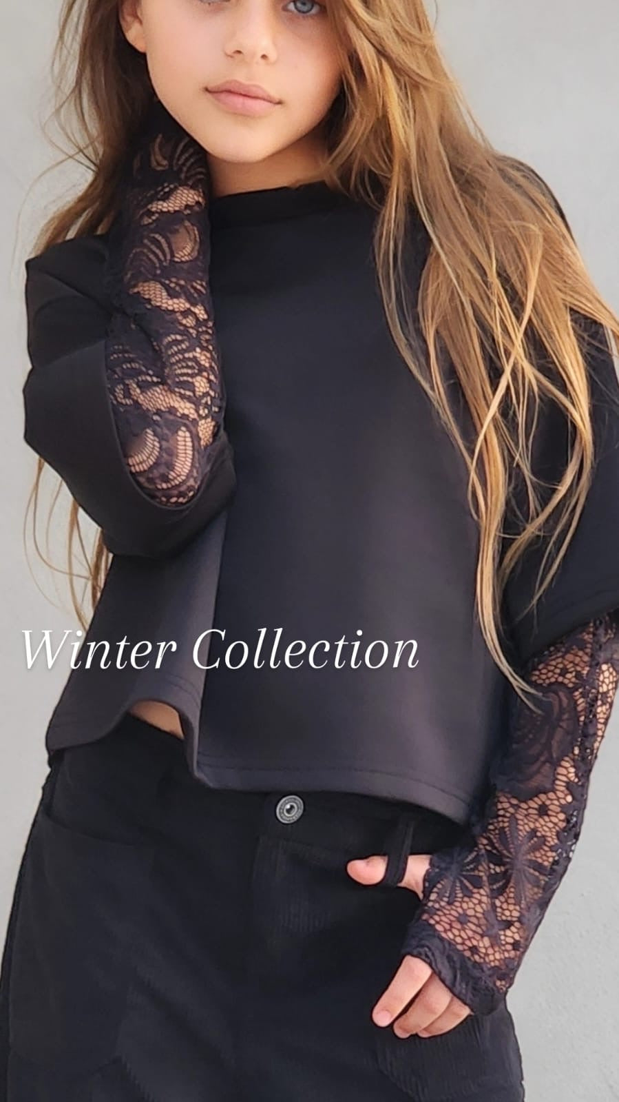 מכנס ארוך קורדרוי חולצת קרופ שרוול תחרה