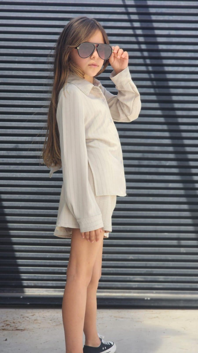 סט שורט קשירה בגב