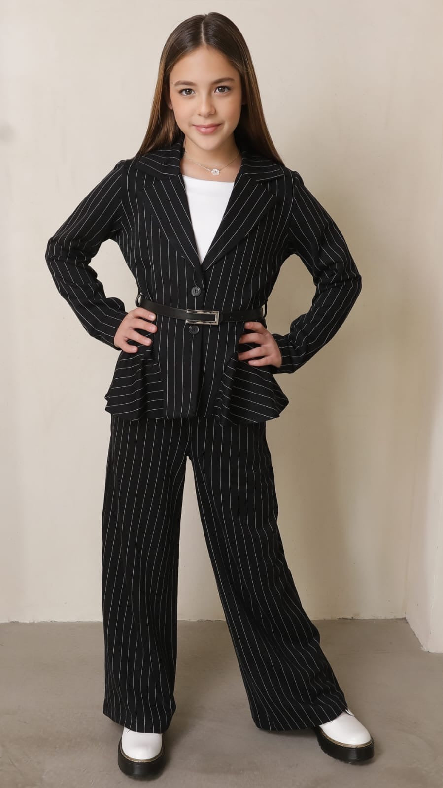 חליפה 3 חלקים מכנס ג'קט וחולצה כולל חגורה