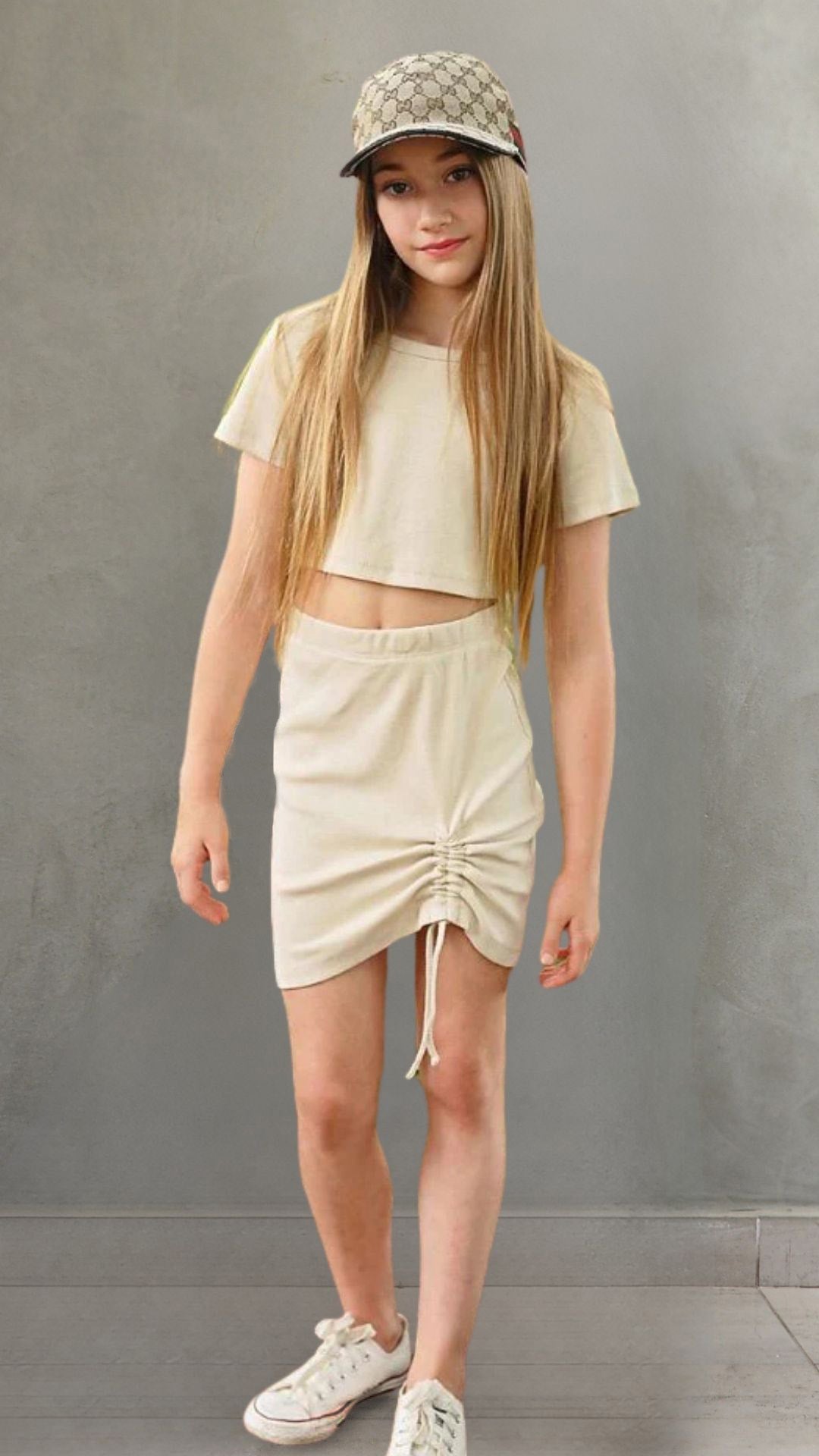 סט חולצה וחצאית כיווץ