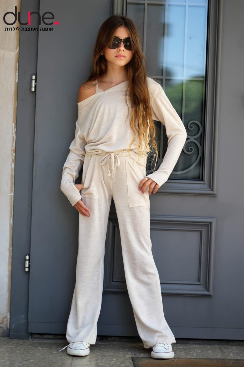 סט מכנס פדלפון וחולצת וי סריג סלאב