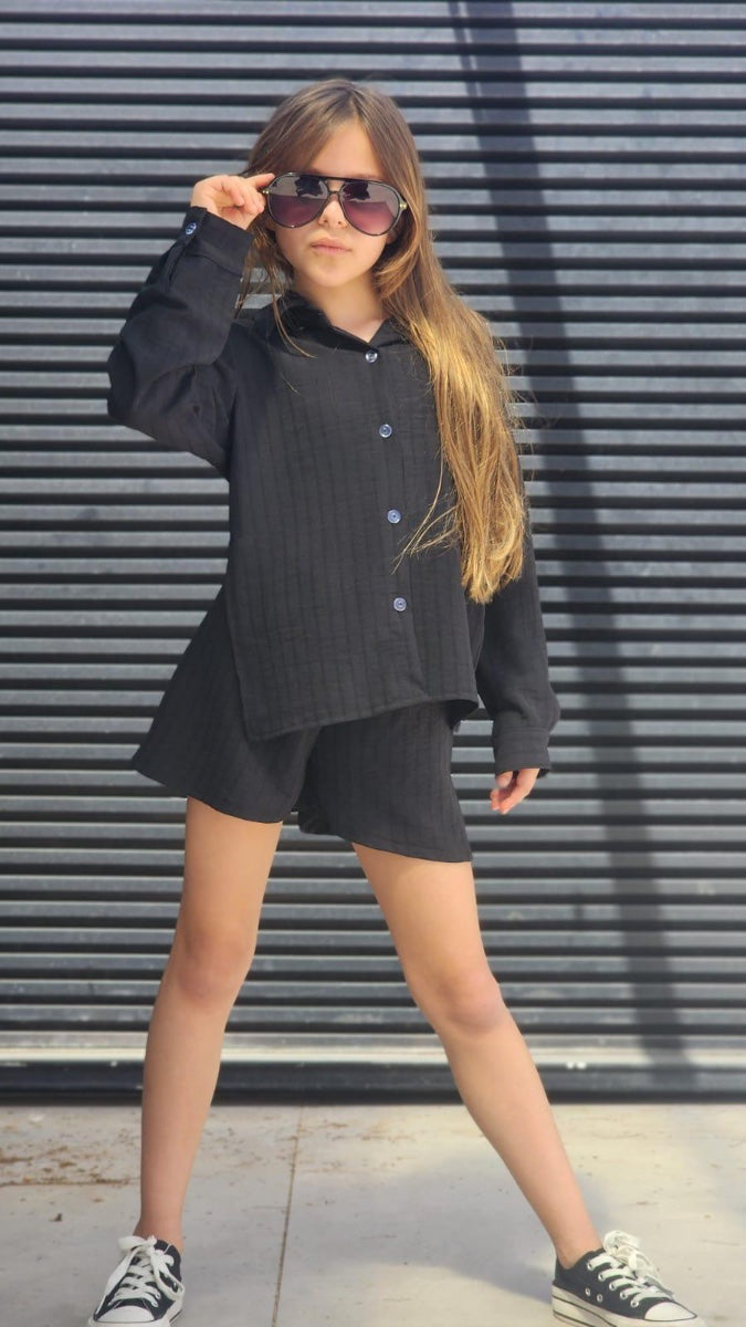 סט שורט קשירה בגב