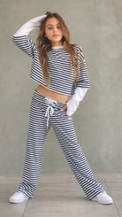 חליפת סריג פסים מכנס וחולצת שרוול כפפה