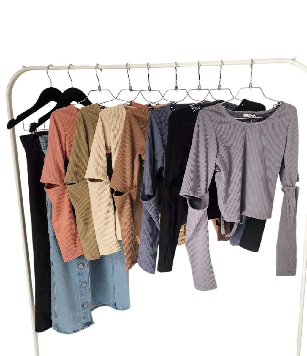 חולצת סריג עם פתח בגב