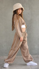 סט מכנס חולצה וגופייה לילדות