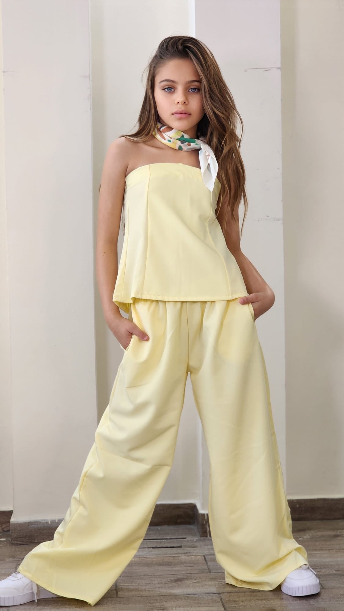 סט מכנס רחב ומחוך רוכסן גב