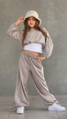 סט מכנס חולצה וגופייה לילדות